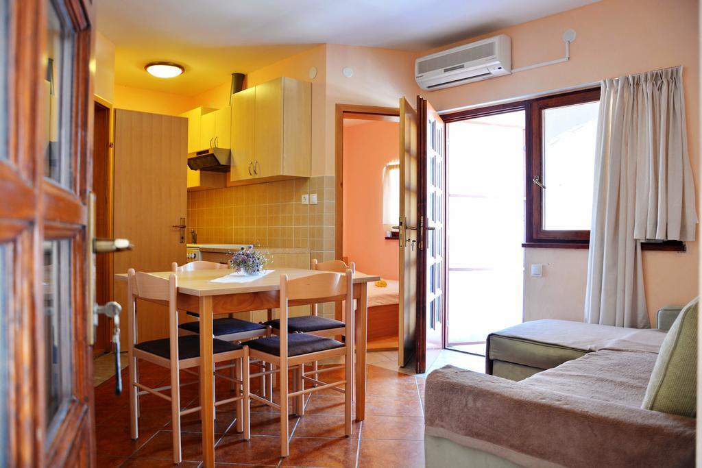 Apartments Joza Vir Exterior foto